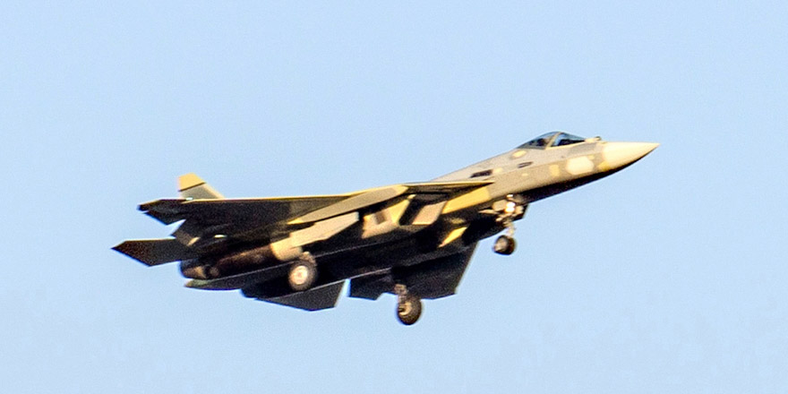 Выполнен первый полет второго Су-57